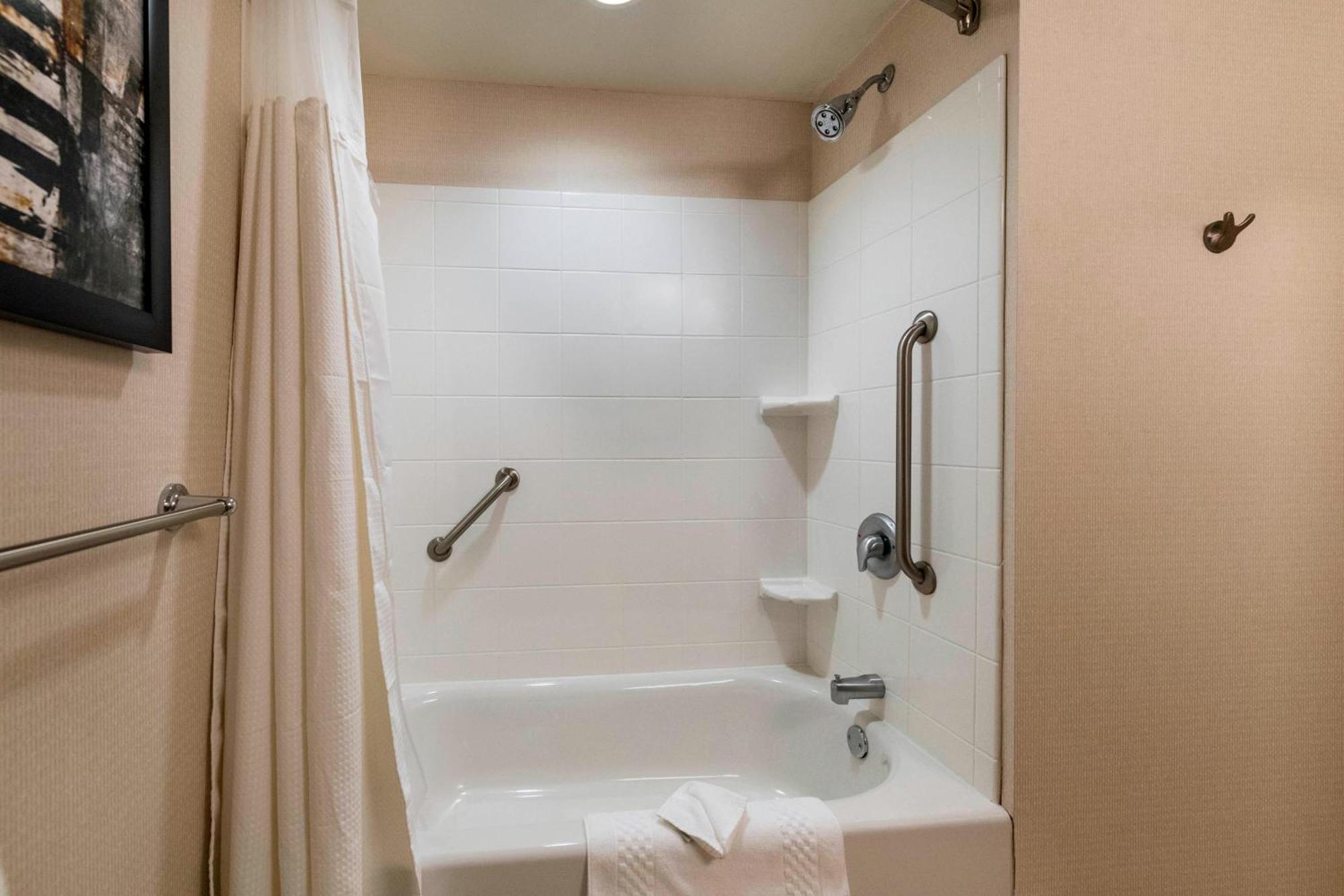 Courtyard By Marriott Atlanta Buford Mall Of Georgia Εξωτερικό φωτογραφία
