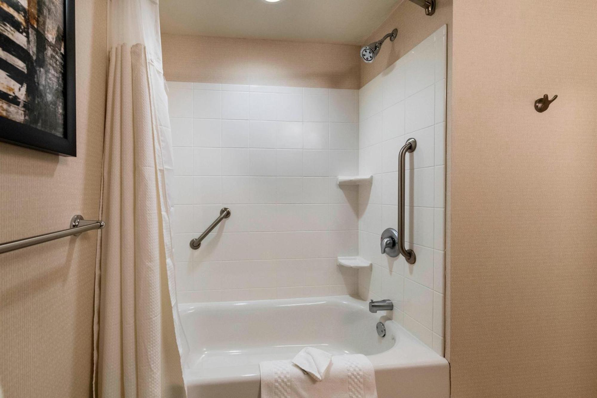 Courtyard By Marriott Atlanta Buford Mall Of Georgia Εξωτερικό φωτογραφία